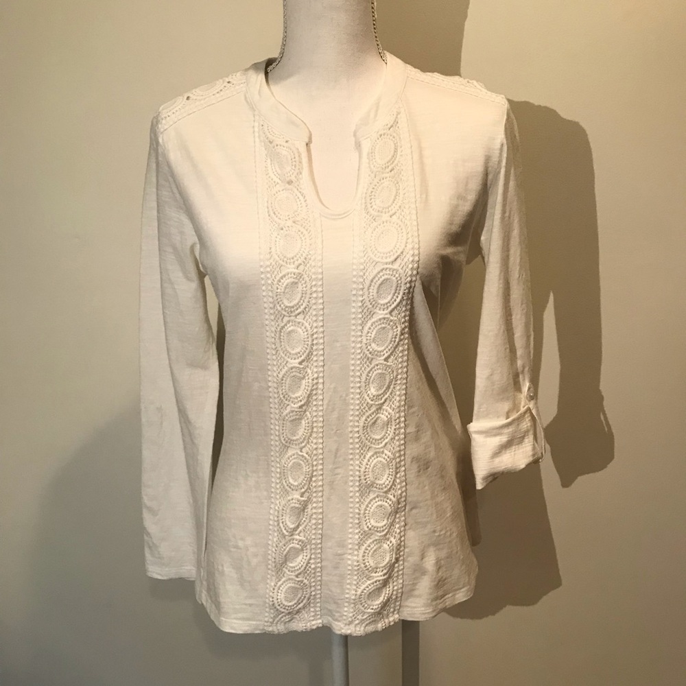 4/$20 Cream cotton embroidered top